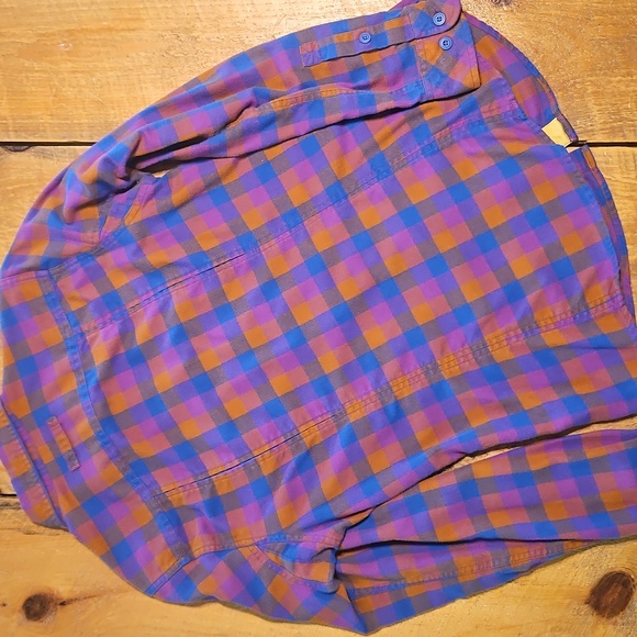 Duluth Trading Free Swingin Flannel - Picture 3 of 4